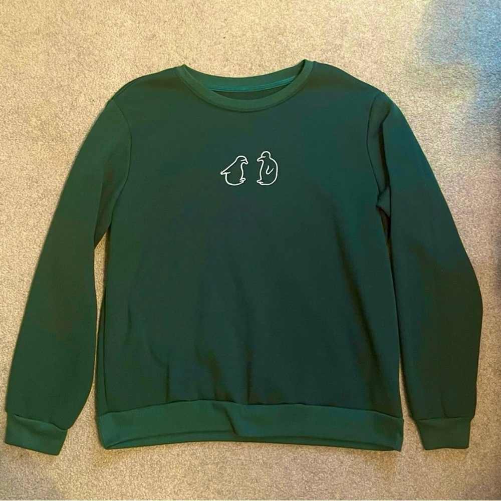 SHEIN Dark Green Penguin Print Crewneck Fleece Sweatshirt